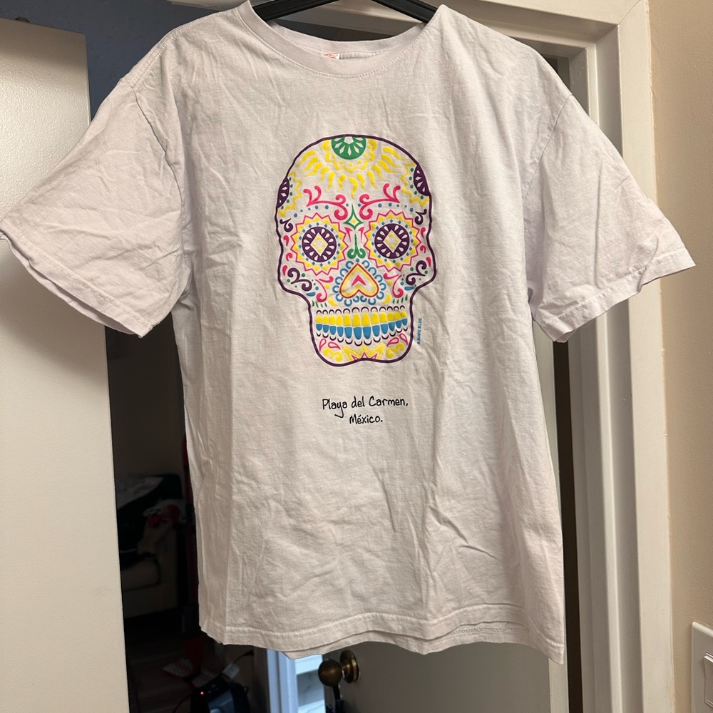 Playa del Carmen souvenir t shirt. - Picture 2 of 3
